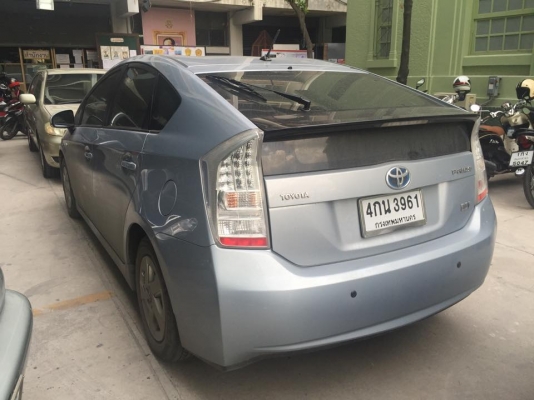 TOYOTA PRIUS ตัวท็อป ปี2011 สีฟ้าอ่อน รถใช้มาแล้ว 4 ปี ราคา 530,000.- โทร.จุ๋ม 081-811-1997 (รถบ้านขับใช้เองค่ะ)