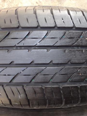 - ขายยาง TOYO 215/65/16   2เส้น