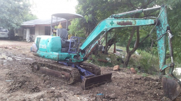 ขายรถแบคโฮ KOMATSU PC30-7 ราคา 285000