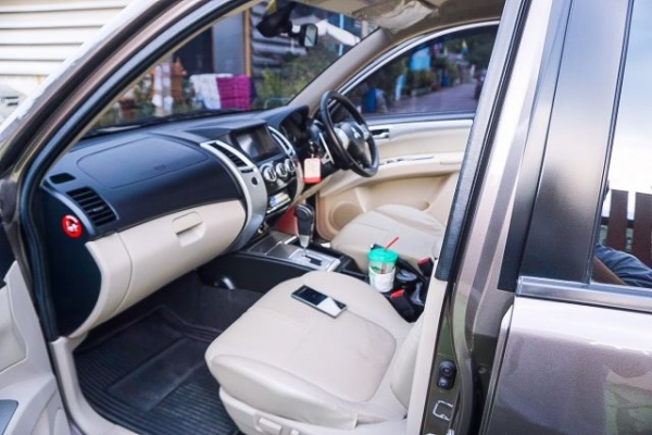 ขาย Mitsubishi Pajero Sport GT 2.5AT เกียร์ออโต้ดีเซลสีรุ่นTOPสุด ปี 2012 สภาพสวยมากไม่มีชน100เปอร์เซ็นถูกๆด่วน ขาย Mitsubishi Pajero Sport GT 2.5AT เกียร์ออโต้ดีเซลสีรุ่นTOPสุด ปี 2012 สภาพสวยมากไม่มีชน100เปอร์เซ็นถูกๆด่วน