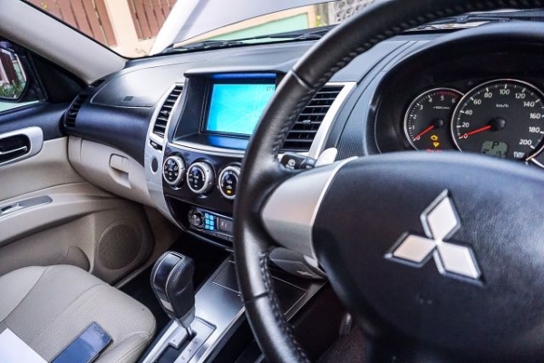 ขาย Mitsubishi Pajero Sport GT 2.5AT เกียร์ออโต้ดีเซลสีรุ่นTOPสุด ปี 2012 สภาพสวยมากไม่มีชน100เปอร์เซ็นถูกๆด่วน ขาย Mitsubishi Pajero Sport GT 2.5AT เกียร์ออโต้ดีเซลสีรุ่นTOPสุด ปี 2012 สภาพสวยมากไม่มีชน100เปอร์เซ็นถูกๆด่วน