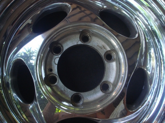 ขายล้อ kmc โครเมี่ยมขอบ 15 กว้าง 7นิ้ว6รู139 ออฟ 0หรือลบนิดๆแนวอเมริกาเก่าญี่ปุน ขายล้อ kmc โครเมี่ยมขอบ 15 กว้าง 7นิ้ว6รู139 ออฟ 0หรือลบนิดๆแนวอเมริกาเก่าญี่ปุน