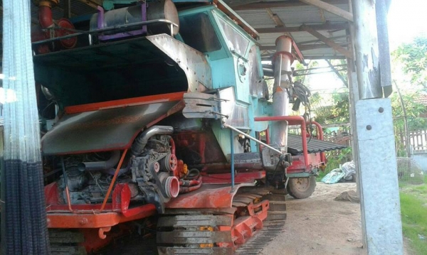 ขายรถเกี่ยวข้าว พรประภัทสร อุ้ม2ตัน เครื่อง260เทอร์โบ ตัวเดิน10 ปั้มไดกิ้น สภาพพร้อมใช้งาน สนใจโทร 090-8588220คุณนะ 093-3258446คุณบิว ID:narong498 หรือเข้าดูสินค้าอื่นๆได้ที่ www.truck.in.th/498 หรือเพจFacebook ณรงค์ ซื้อขายรถมือสอง (เว็บไซต์ส่วนตัว) หรือ