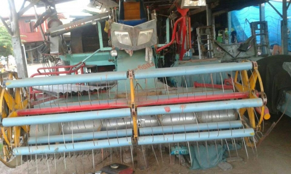 ขายรถเกี่ยวข้าว พรประภัทสร อุ้ม2ตัน เครื่อง260เทอร์โบ ตัวเดิน10 ปั้มไดกิ้น สภาพพร้อมใช้งาน สนใจโทร 090-8588220คุณนะ 093-3258446คุณบิว ID:narong498 หรือเข้าดูสินค้าอื่นๆได้ที่ www.truck.in.th/498 หรือเพจFacebook ณรงค์ ซื้อขายรถมือสอง (เว็บไซต์ส่วนตัว) หรือ