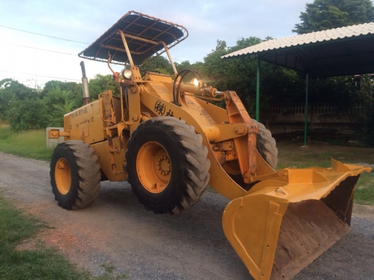 ขายรถตัก Komatsu 510 ; รถเก่าญี่ปุ่น 100\%;  สภาพสวยพร้อมใช้งานได้ทันที สนใจติดต่อ 081-9485494