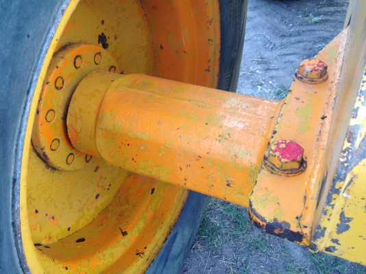 ขายรถตัก Komatsu 510 ; รถเก่าญี่ปุ่น 100\%;  สภาพสวยพร้อมใช้งานได้ทันที สนใจติดต่อ 081-9485494