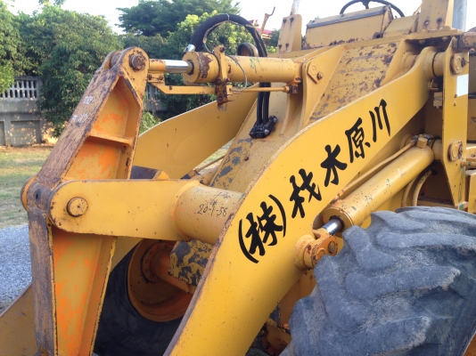 ขายรถตัก Komatsu 510 ; รถเก่าญี่ปุ่น 100\%;  สภาพสวยพร้อมใช้งานได้ทันที สนใจติดต่อ 081-9485494