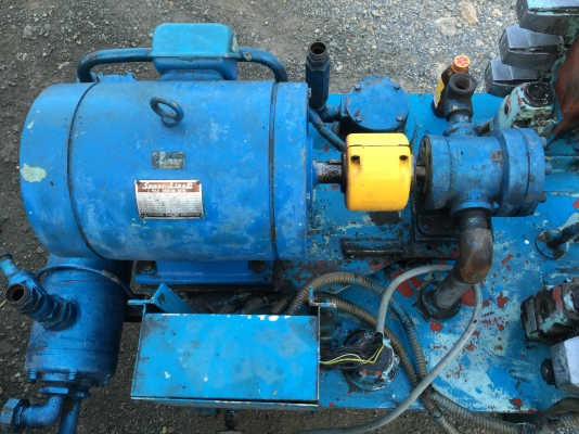 Sale>> ปั้มน้ำมันไฮดรอลิค DAIKIN JAPAN มอเตอร์ Mitsu 7.5 HP. มาพร้อม โซลินอยวาวล์ มี 5 ตัว สภาพสวย สดใหม่!!