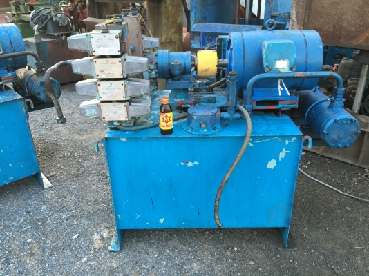 Sale>> ปั้มน้ำมันไฮดรอลิค DAIKIN JAPAN มอเตอร์ Mitsu 7.5 HP. มาพร้อม โซลินอยวาวล์ มี 5 ตัว สภาพสวย สดใหม่!!