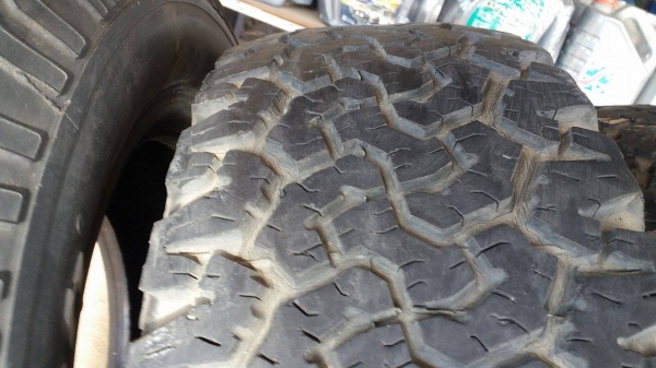 ขายยางBF265-70-16สภาพพอใช้ได้