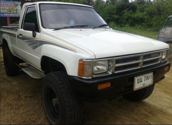 ขายTOYOTA LN65 แท้เครื่องดี เกียร์4x4ใช้งานได้ปกติ ช่วงล่างดี max15" ยางเปลี่ยนใหม่dunlop31"