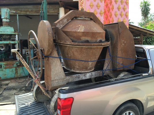 Sell> ขายโม่ผสมปูนก่อ เครื่องรุ่นใหญ่พิเศษ เหล็กเหนียวหนา ทนทาน ผสมปูนได้ทีหลายลูก ประหยัดเวลา งานเสร็จเร็ว เงินมาทันใจครับ Sell> ขายโม่ผสมปูนก่อ เครื่องรุ่นใหญ่พิเศษ เหล็กเหนียวหนา ทนทาน ผสมปูนได้ทีหลายลูก ประหยัดเวลา งานเสร็จเร็ว เงินมาทันใจครับ