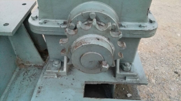 Sell> ขายมอเตอร์เกียร์ทด พร้อมมีเบลคในตัว มอเตอร์ขนาด 5 แรงม้า ไฟ 3 เฟส 380V. 960 RPM. อัดตราทด 1:15 ขาออก 64 รอบต่อนาที Sell> ขายมอเตอร์เกียร์ทด พร้อมมีเบลคในตัว มอเตอร์ขนาด 5 แรงม้า ไฟ 3 เฟส 380V. 960 RPM. อัดตราทด 1:15 ขาออก 64 รอบต่อนาที