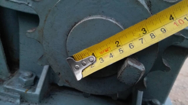 Sell> ขายมอเตอร์เกียร์ทด พร้อมมีเบลคในตัว มอเตอร์ขนาด 5 แรงม้า ไฟ 3 เฟส 380V. 960 RPM. อัดตราทด 1:15 ขาออก 64 รอบต่อนาที Sell> ขายมอเตอร์เกียร์ทด พร้อมมีเบลคในตัว มอเตอร์ขนาด 5 แรงม้า ไฟ 3 เฟส 380V. 960 RPM. อัดตราทด 1:15 ขาออก 64 รอบต่อนาที