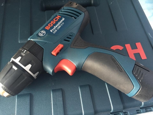 ขายสว่านกระแทกไร้สาย BOSCH 10.8V มือสองครับ