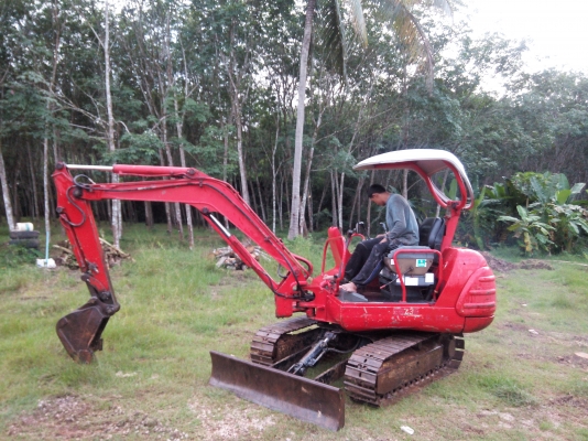 ขายรถแบคโฮ KOBELCO SK25-8 พร้อมระบบไลใส่หัวกระแทก ราคา 250000