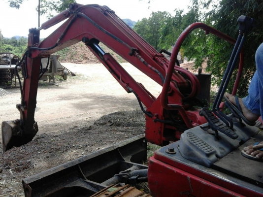 ขายรถแบคโฮ KOBELCO SK25-8 พร้อมระบบไลใส่หัวกระแทก ราคา 250000