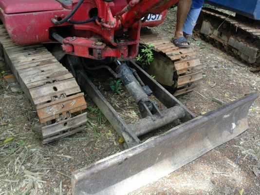 ขายรถแบคโฮ KOBELCO SK25-8 พร้อมระบบไลใส่หัวกระแทก ราคา 250000