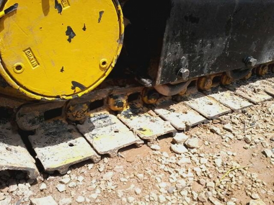 ขายรถแบคโฮ KOMATSU PC30-7 ปั๊มนิ้ว ราคา 380000