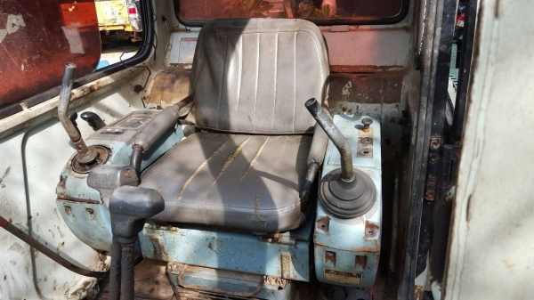 ขายรถแบคโฮ KOBELCO SK045 ราคา 280000