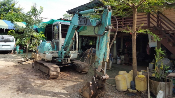 ขายรถแบคโฮ KOBELCO SK045 ราคา 280000