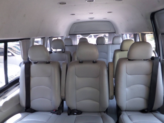 ขายรถตู้ดีเซลปี12เกียMT2.5 สีเทาโทร0877758887นางเบสท์รถตู้ท่าพระ