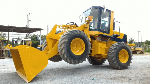 KOMATSU WA150-1 ขนาด 1.5คิว นำเข้าจากญี่ปุ่น สภาพพร้อมใช้งานได้เลย โทร.090-986-2521 อ๊อบ
