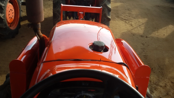 รถไถคูโบต้าL4708 พร้อมไช้งานสวยมากๆ  ขายใน  ราคา398000บาท รถอยู่วังบัว คลองขลุง กำแพงเพชร   มีไบมีดหน้าหนึ่งตราช้างคานโค้อัน โลตารี้ตราช้าง182เมตร.หนึ่งอัน สนใจสอบุถามได้ที่081 3655997 อำพร  พาเจริญ  ราคาต่อรองได้อีกนะครับ