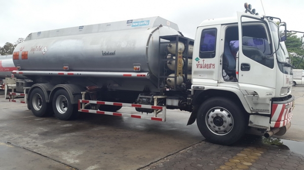 รถบรรทุกน้ำมันดีเซล -ถังขนาด18,000 ลิตร