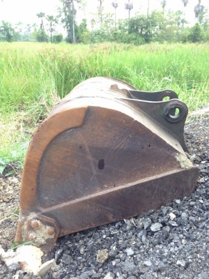 ขายบุ้งกี้ komatsu pc60-3/5