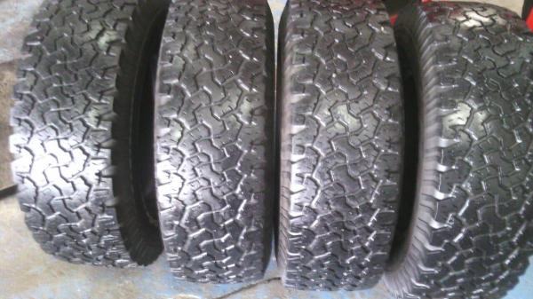 ขายยาง BF All   265/75 R16 ปี 08  จำนวน 1 ชุด  ขาย  5,000 บาท