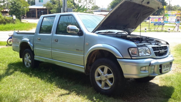 ขายรถกะบะ 4 ประตู ISUZU ขับเคลื่อน 4 ล้อ สภาพดี พร้อมทะเบียน ขายรถกะบะ 4 ประตู ISUZU ขับเคลื่อน 4 ล้อ สภาพดี พร้อมทะเบียน