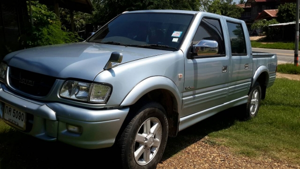 ขายรถกะบะ  4 ประตู   ISUZU  ขับเคลื่อน 4 ล้อ  สภาพดี  พร้อมทะเบียน