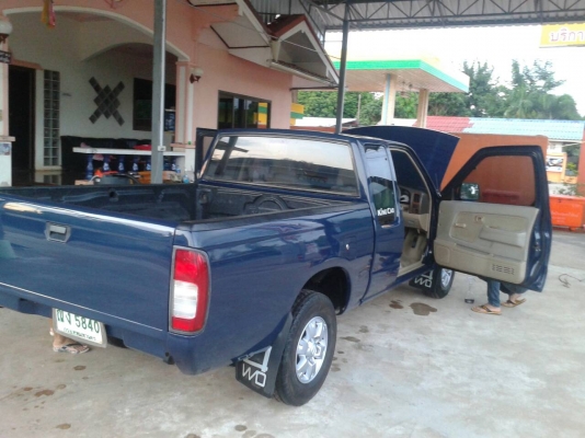 nissan cab ปี 47 สีสวยพร้อมใช้เอกสารพร้อมโอน nissan cab ปี 47 สีสวยพร้อมใช้เอกสารพร้อมโอน