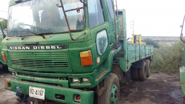 นัสสันUD เครื่อง PE6 เทอรโบ อินเตอร์  เบครจิฟฟี่ เพาเวอร์ช่วงล่างไหญ่  ภาษีไม่ขาด เล่มทะเบียน เอกสารชุดโอนครบ