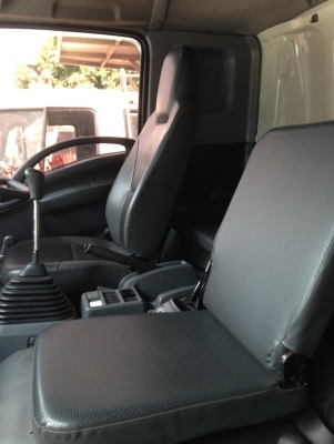 ขายรถ 6 ล้อพร้อมตู้ รุ่น FTR240 ปี2557 ราคา 1,300,000 บาท