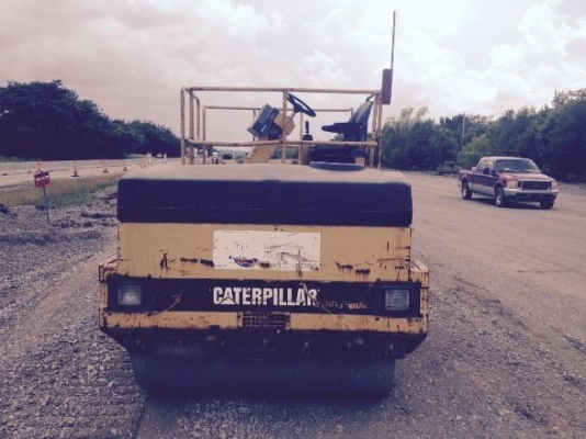 รถบด เบรคดาว์ CAT CB534B #4JL00172 2005yr รถเก่านอก กำลังนำเข้ามาไทยค่ะ สนใจ ติดต่อ ใหม่ 061-4194022 รถบด เบรคดาว์ CAT CB534B #4JL00172 2005yr รถเก่านอก กำลังนำเข้ามาไทยค่ะ สนใจ ติดต่อ ใหม่ 061-4194022