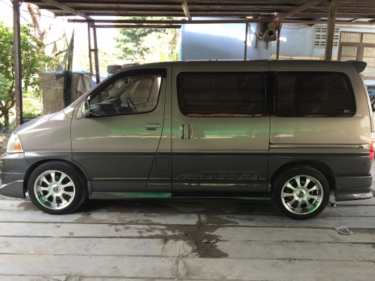 ขาย TOYOTA GRANVIA ปี 02