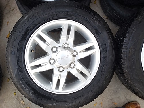 ขายล้อISUZU Hilander 16 ยาง215/65/16 ปี 3714   4 ล้อ