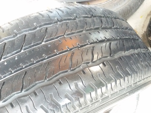 ขายล้อแม็กขอบ 17 6รู กว้าง8 ET25 พร้อมยาง 4 ล้อ ขายล้อแม็กขอบ 17 6รู กว้าง8 ET25 พร้อมยาง 4 ล้อ