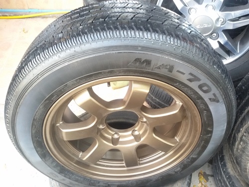 ขายล้อแม็กขอบ 17 6รู กว้าง8 ET25 พร้อมยาง 4 ล้อ ขายล้อแม็กขอบ 17 6รู กว้าง8 ET25 พร้อมยาง 4 ล้อ