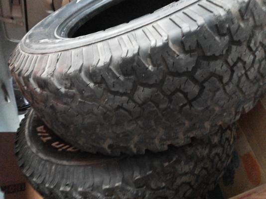 ยาง BF265 70 16 ปี11 ไม่มีปะใช้ได้อีกนาน