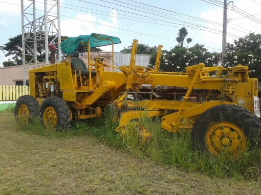ขายรถเกรด KOMATSU สภาพพร้อมใช้งาน เอกสารสัญญาซื้อขาย ราคาต่อรองได้ครับ