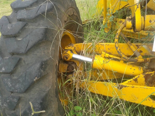 ขายรถเกรด KOMATSU สภาพพร้อมใช้งาน เอกสารสัญญาซื้อขาย ราคาต่อรองได้ครับ ขายรถเกรด KOMATSU สภาพพร้อมใช้งาน เอกสารสัญญาซื้อขาย ราคาต่อรองได้ครับ