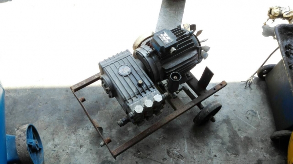 ====== Sold Out!! ====== ปั้มอัดฉีดแรงดันสูง Inter Pump Italy แรงดัน 200 Bar ขนาด 7.5 HP. ไฟ 380V. พร้อมใช้งาน 089-2499-123 นครปฐม