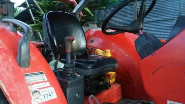 รถไถ KUBOTA 7040  ,  2 เพลา.     สนใจติดต่อ  081 - 6079515