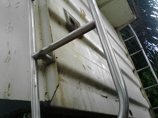 รถฮีโน่ 6 ล้อดั้ม FC9J 175 แรงม้า. ปี 51   สนใจติดต่อ  081 - 6079515