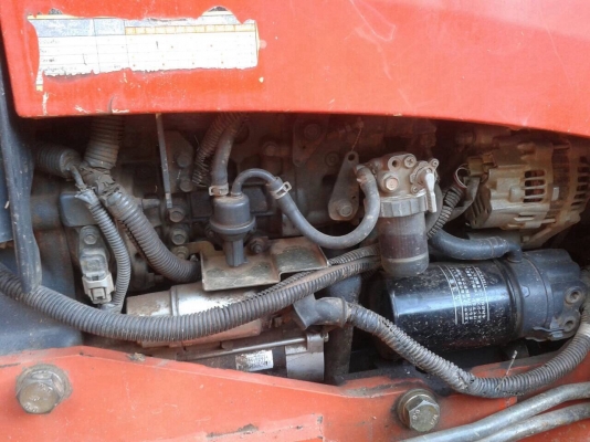 ขายรถไถ KUBOTA M7040 ปี 53 อุปกรณ์มีผานดันหน้า ผาน 6 และผาน 3 เล่มทะเบียนครบ