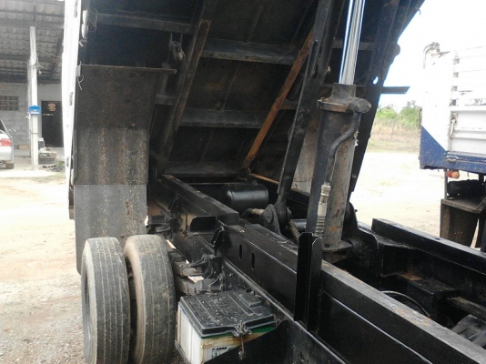 รถอีซูซุ 6 ล้อดั้ม FRR 210 แรงม้า  ปี 54.  ( รถวิ่ง 13x,xxx กม. )    สนใจติดต่อ  081 - 6079515