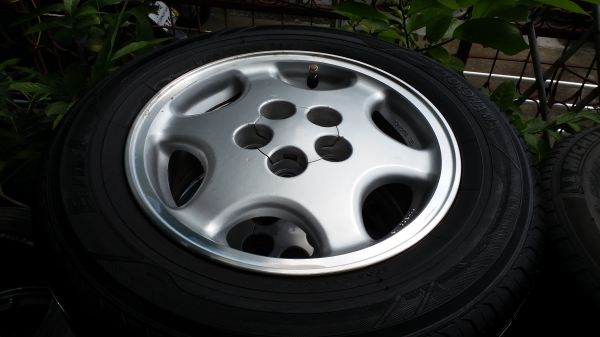 ล้อขอบ14 5รู100พร้อมยาง185/65/14สวยสวย